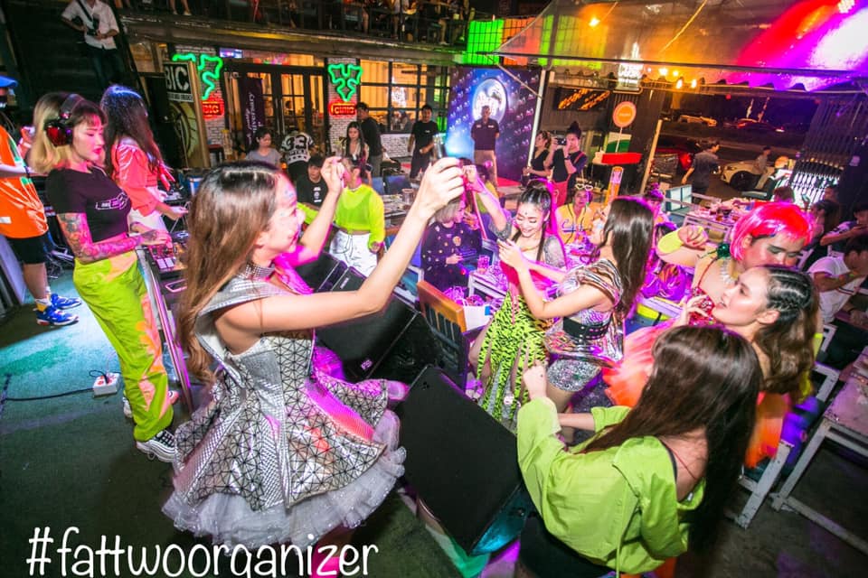 Sherpeach Neon party
